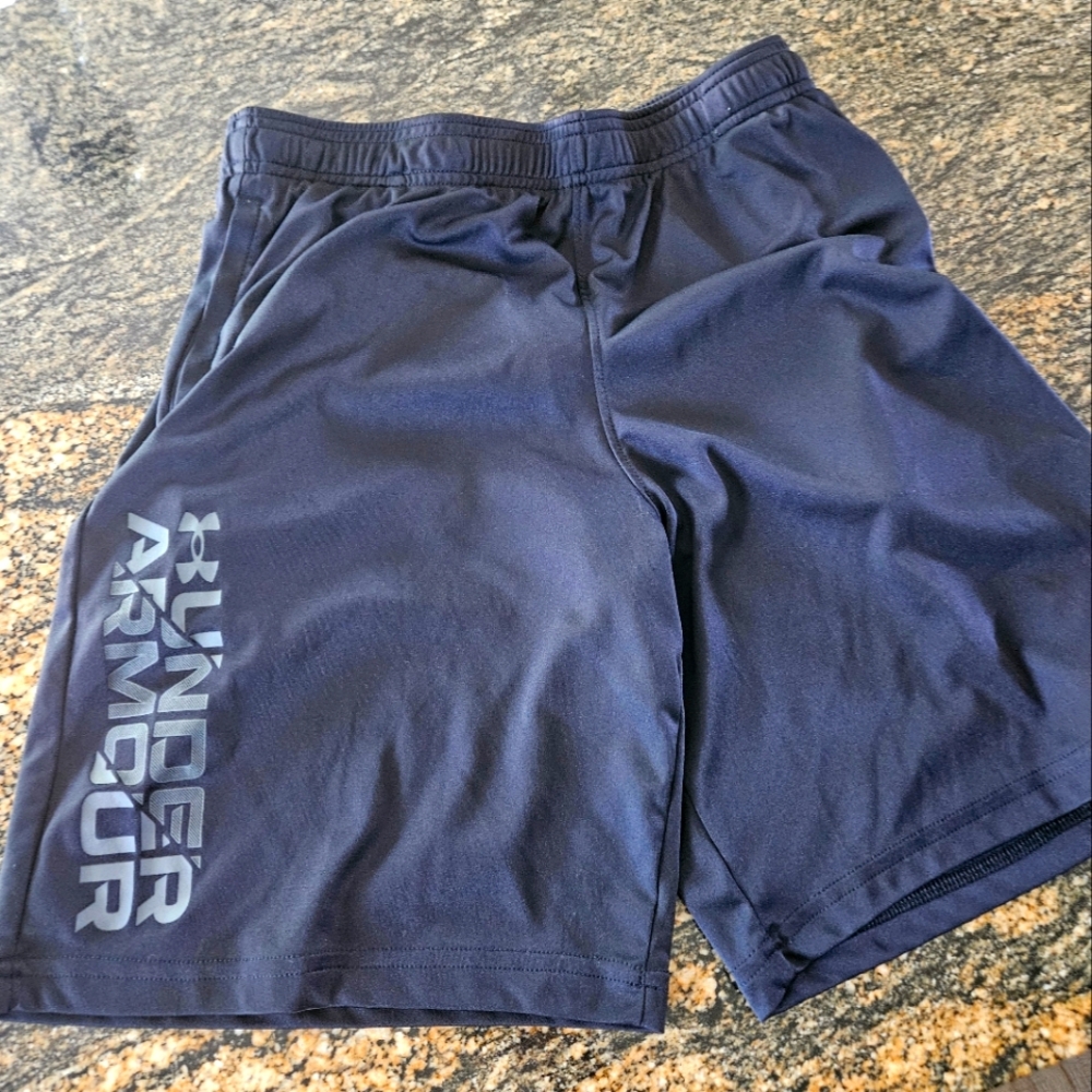 YXL Under Armour black shorts